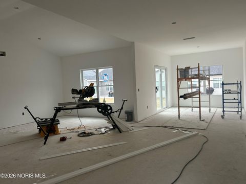 Tiny photo for 5029 Easton Drive, Oregon, OH 43616 (MLS # 10003671)