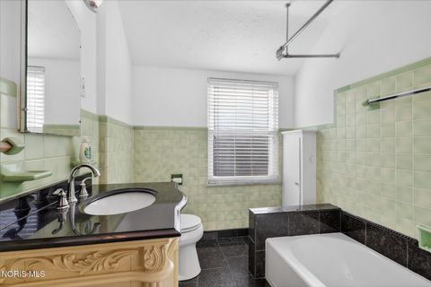 Tiny photo for 2204 Orchard Road, Ottawa Hills, OH 43606 (MLS # 10006896)