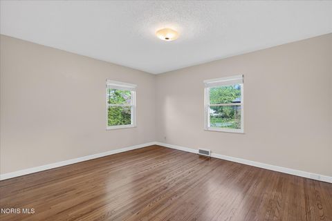 Tiny photo for 2204 Orchard Road, Ottawa Hills, OH 43606 (MLS # 10006896)
