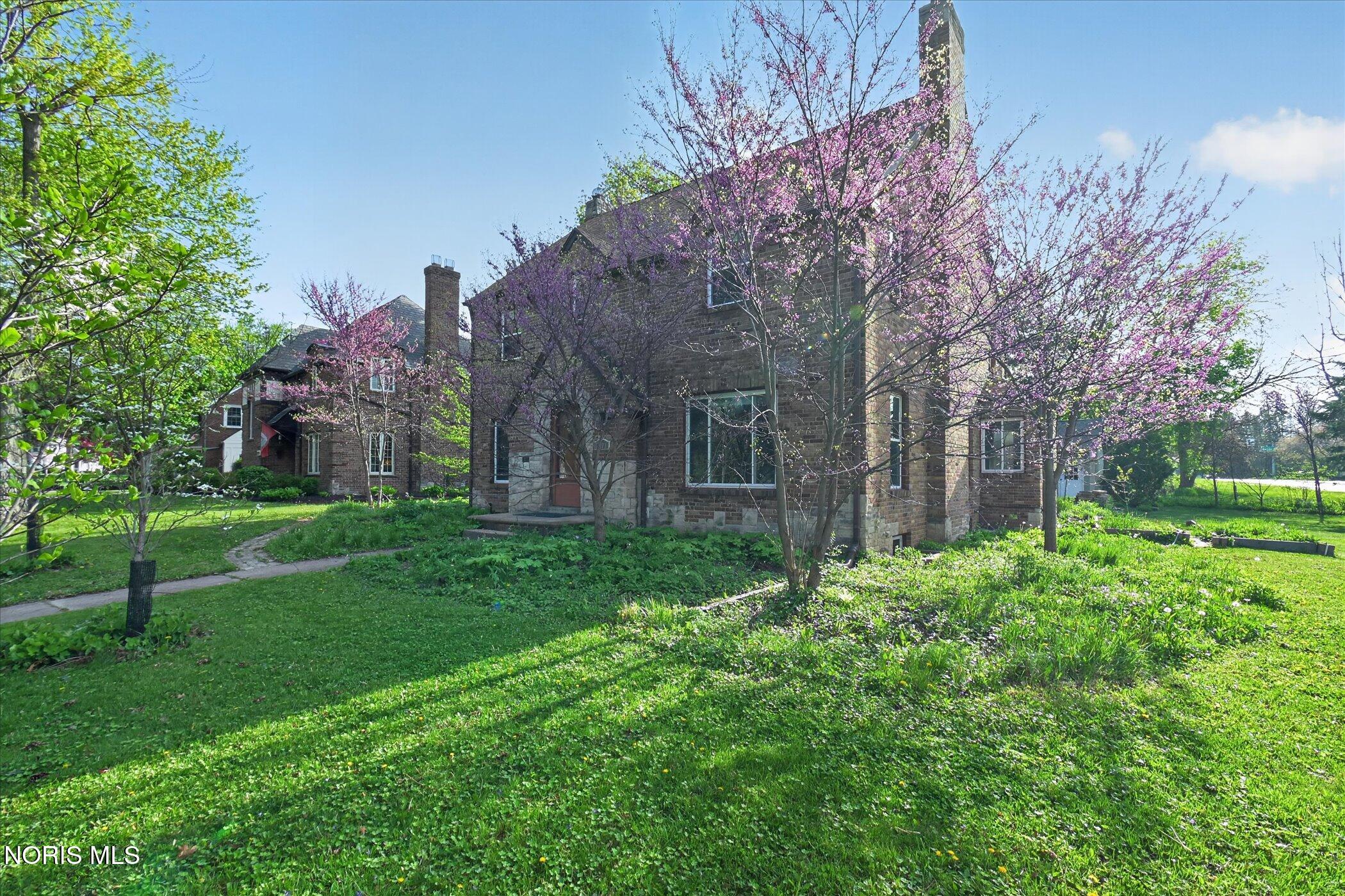 2204 Orchard Road
