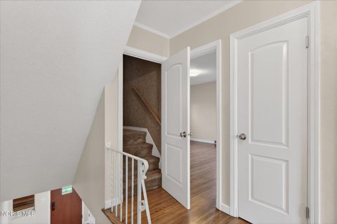 Tiny photo for 2204 Orchard Road, Ottawa Hills, OH 43606 (MLS # 10006896)