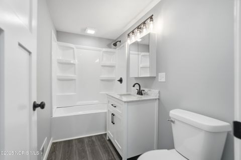 Tiny photo for 2014 W Sandusky Street, Findlay, OH 45840 (MLS # 10002012)