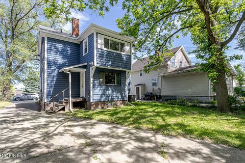 Tiny photo for 2119 Evansdale Avenue, Toledo, OH 43607 (MLS # 10008470)
