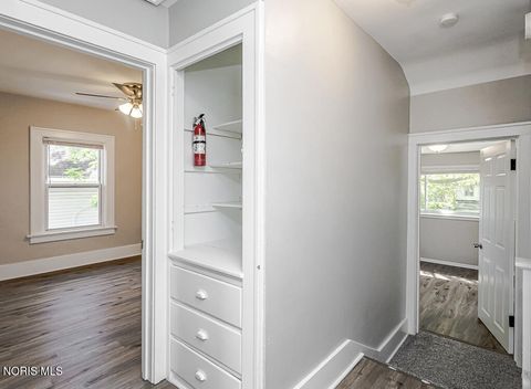 Tiny photo for 2119 Evansdale Avenue, Toledo, OH 43607 (MLS # 10008470)