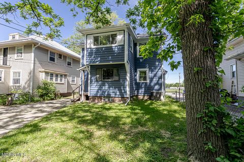 Tiny photo for 2119 Evansdale Avenue, Toledo, OH 43607 (MLS # 10008470)