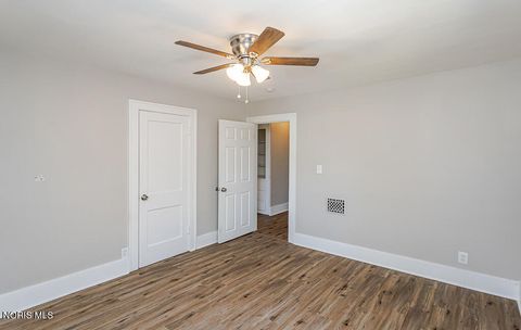 Tiny photo for 2119 Evansdale Avenue, Toledo, OH 43607 (MLS # 10008470)