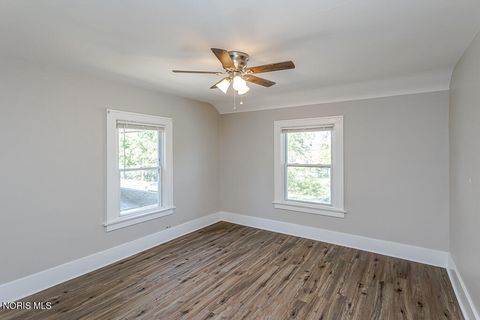 Tiny photo for 2119 Evansdale Avenue, Toledo, OH 43607 (MLS # 10008470)