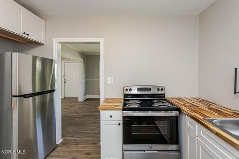 Tiny photo for 2119 Evansdale Avenue, Toledo, OH 43607 (MLS # 10008470)