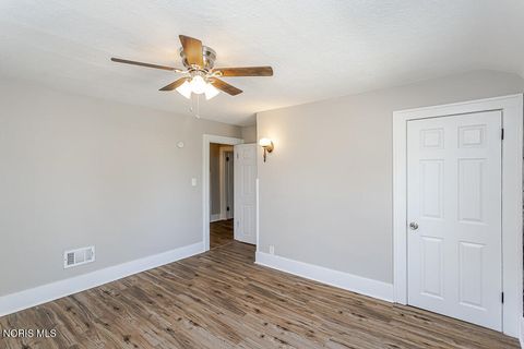 Tiny photo for 2119 Evansdale Avenue, Toledo, OH 43607 (MLS # 10008470)