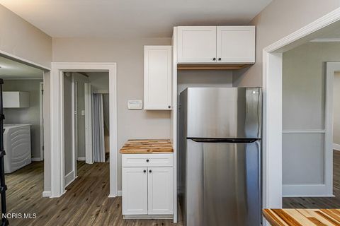 Tiny photo for 2119 Evansdale Avenue, Toledo, OH 43607 (MLS # 10008470)