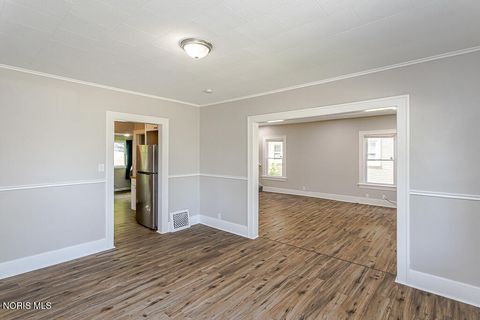 Tiny photo for 2119 Evansdale Avenue, Toledo, OH 43607 (MLS # 10008470)