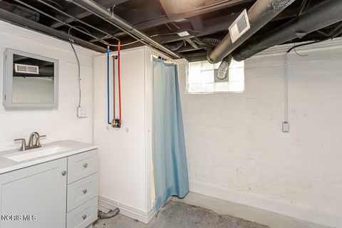 Tiny photo for 2119 Evansdale Avenue, Toledo, OH 43607 (MLS # 10008470)
