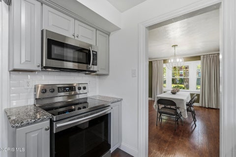 Tiny photo for 2540 Secor Road, Toledo, OH 43606 (MLS # 10014114)