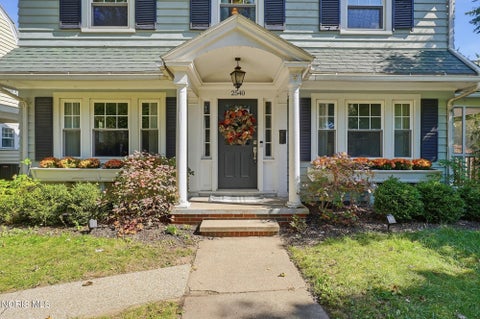 Tiny photo for 2540 Secor Road, Toledo, OH 43606 (MLS # 10014114)