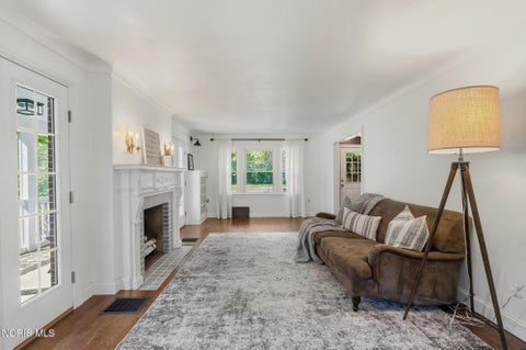 Tiny photo for 2540 Secor Road, Toledo, OH 43606 (MLS # 10014114)