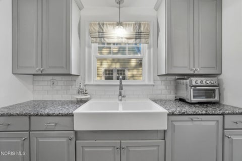 Tiny photo for 2540 Secor Road, Toledo, OH 43606 (MLS # 10014114)