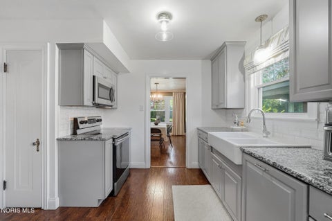 Tiny photo for 2540 Secor Road, Toledo, OH 43606 (MLS # 10014114)