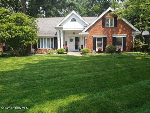 Photo of 4108 Partridge Lane, Toledo, OH 43623 (MLS # 10003779)