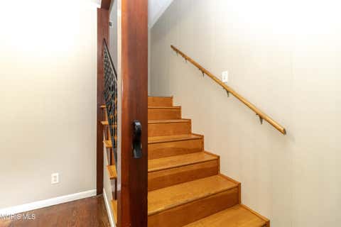 Tiny photo for 1221 Greenwood Avenue, Toledo, OH 43605 (MLS # 10010208)