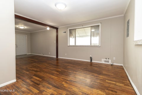 Tiny photo for 1221 Greenwood Avenue, Toledo, OH 43605 (MLS # 10010208)