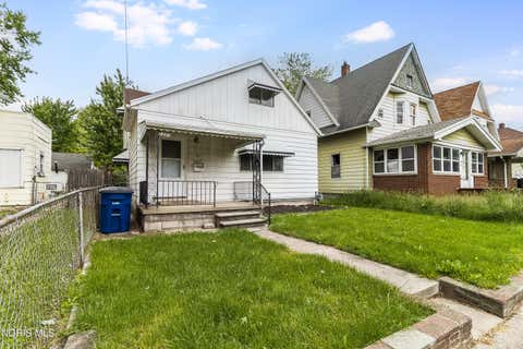 Tiny photo for 1221 Greenwood Avenue, Toledo, OH 43605 (MLS # 10010208)