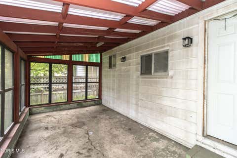 Tiny photo for 1221 Greenwood Avenue, Toledo, OH 43605 (MLS # 10010208)