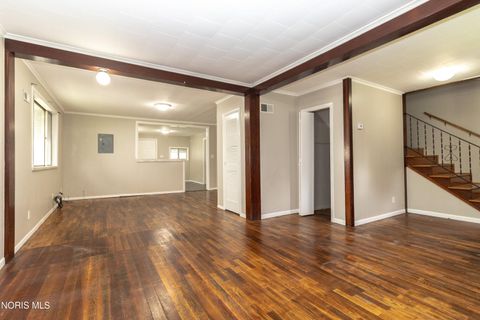 Tiny photo for 1221 Greenwood Avenue, Toledo, OH 43605 (MLS # 10010208)