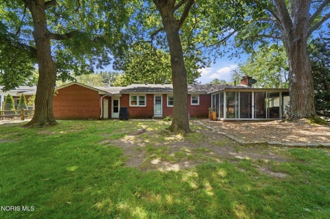 Tiny photo for 1020 Gustin Avenue, Bowling Green, OH 43402 (MLS # 10009474)