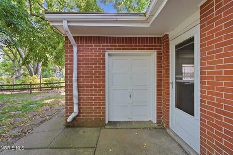Tiny photo for 1020 Gustin Avenue, Bowling Green, OH 43402 (MLS # 10009474)