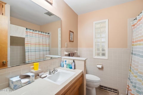 Tiny photo for 1020 Gustin Avenue, Bowling Green, OH 43402 (MLS # 10009474)