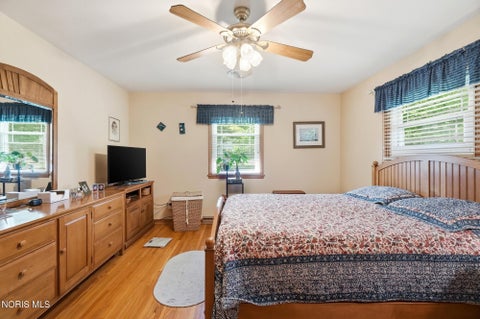 Tiny photo for 1020 Gustin Avenue, Bowling Green, OH 43402 (MLS # 10009474)