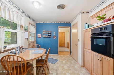 Tiny photo for 1020 Gustin Avenue, Bowling Green, OH 43402 (MLS # 10009474)
