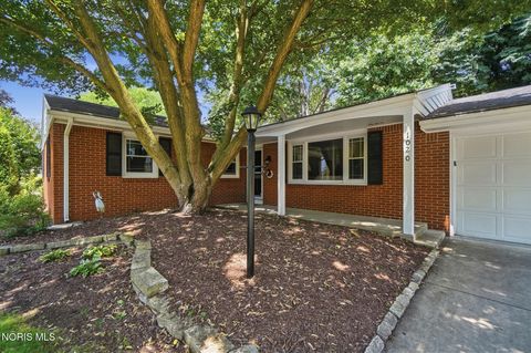 Tiny photo for 1020 Gustin Avenue, Bowling Green, OH 43402 (MLS # 10009474)
