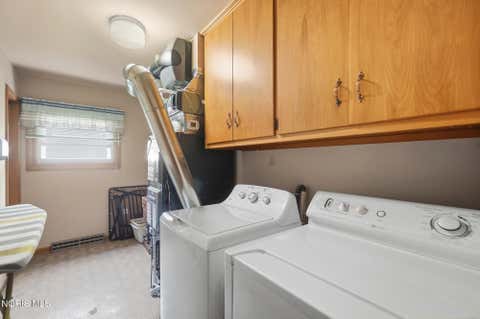Tiny photo for 1020 Gustin Avenue, Bowling Green, OH 43402 (MLS # 10009474)