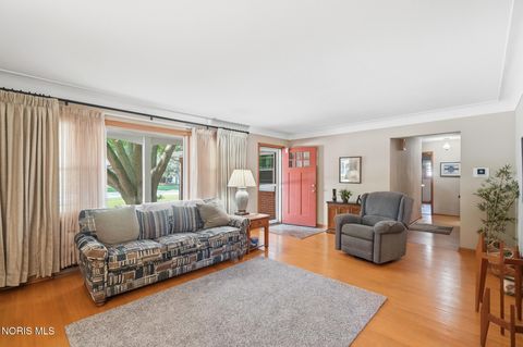 Tiny photo for 1020 Gustin Avenue, Bowling Green, OH 43402 (MLS # 10009474)
