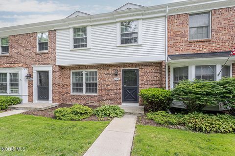 Tiny photo for 6727 Garden Road, Maumee, OH 43537 (MLS # 10008368)