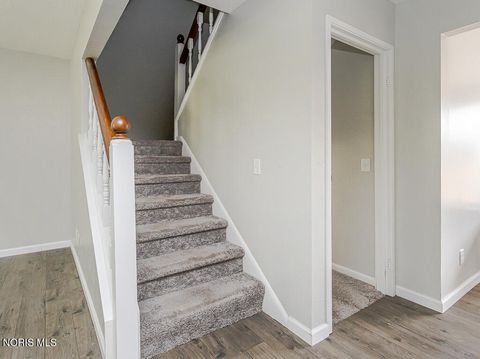 Tiny photo for 6727 Garden Road, Maumee, OH 43537 (MLS # 10008368)