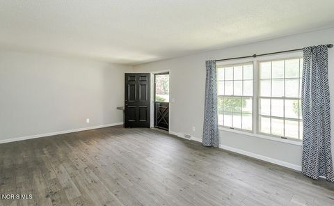 Tiny photo for 6727 Garden Road, Maumee, OH 43537 (MLS # 10008368)