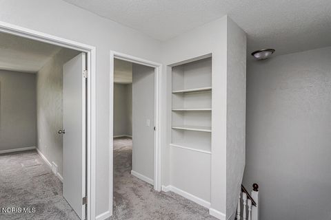 Tiny photo for 6727 Garden Road, Maumee, OH 43537 (MLS # 10008368)