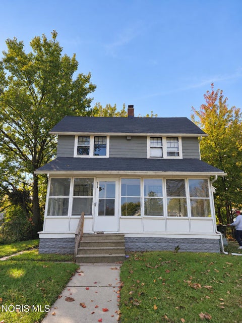 Photo of 709 Palmwood Avenue, Toledo, OH 43604 (MLS # 10014687)