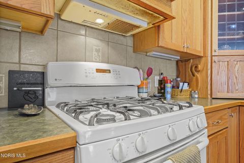 Tiny photo for 6096 Huntington Road, Sylvania, OH 43560 (MLS # 10004033)