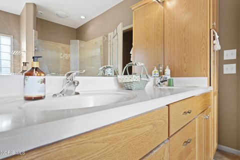 Tiny photo for 6096 Huntington Road, Sylvania, OH 43560 (MLS # 10004033)