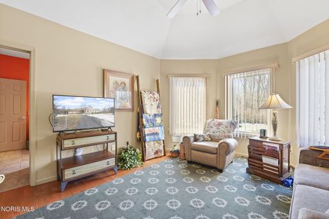 Tiny photo for 6096 Huntington Road, Sylvania, OH 43560 (MLS # 10004033)