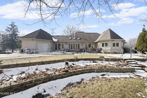 Tiny photo for 6096 Huntington Road, Sylvania, OH 43560 (MLS # 10004033)