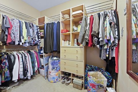 Tiny photo for 6096 Huntington Road, Sylvania, OH 43560 (MLS # 10004033)