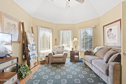 Tiny photo for 6096 Huntington Road, Sylvania, OH 43560 (MLS # 10004033)