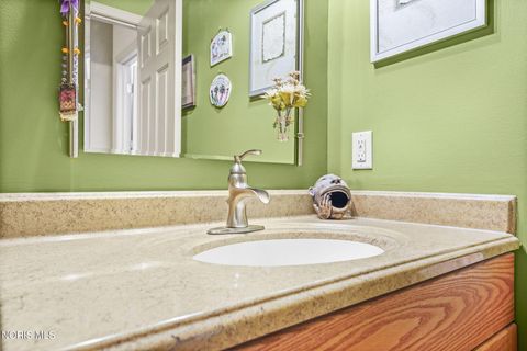 Tiny photo for 6096 Huntington Road, Sylvania, OH 43560 (MLS # 10004033)