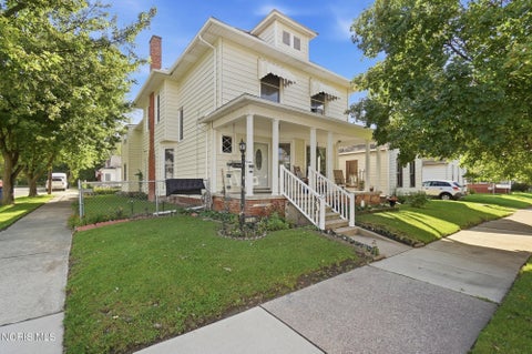 Photo of 1303 Dawson Street, Toledo, OH 43605 (MLS # 10014048)