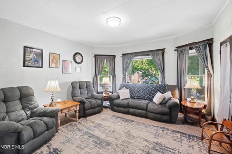 Tiny photo for 1303 Dawson Street, Toledo, OH 43605 (MLS # 10014048)