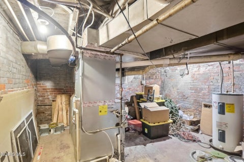 Tiny photo for 1303 Dawson Street, Toledo, OH 43605 (MLS # 10014048)